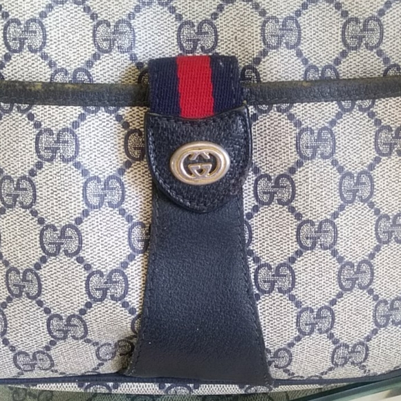 ***SOLD****GUCCI SHERRY LINE SHOULDER BAG - Picture 2 of 8